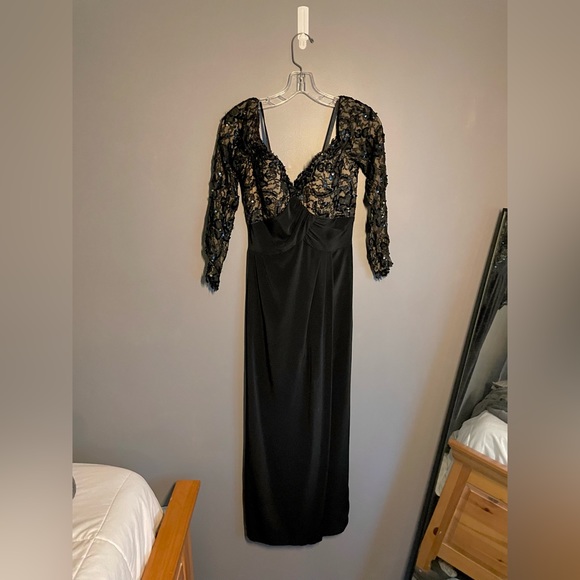 1990s Bob Mackie Lace Off Shoulder Gown Size 8 - Picture 2 of 5